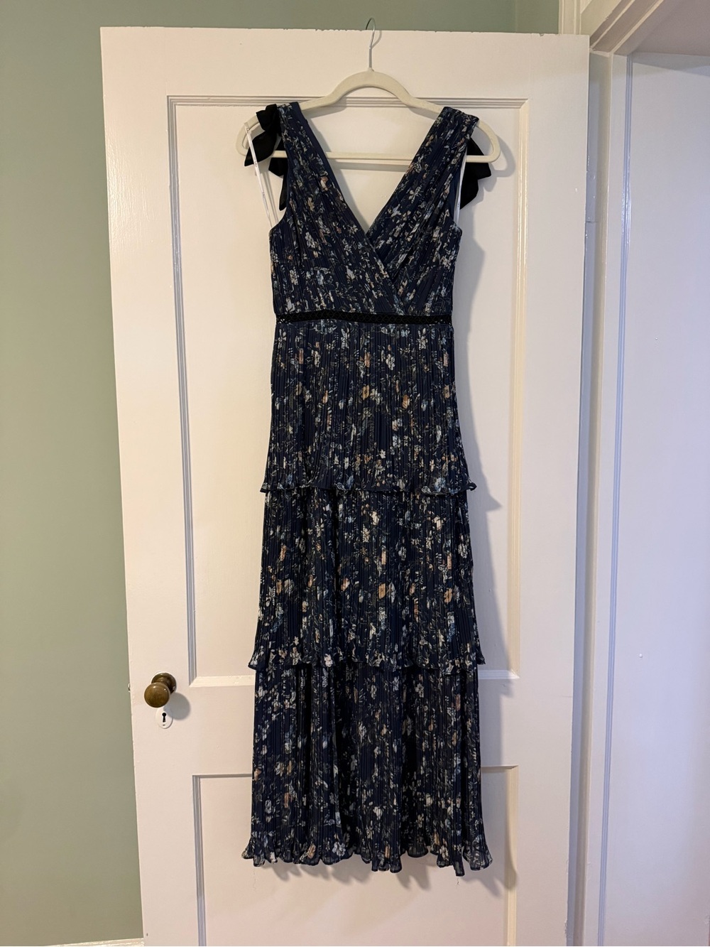 Lulus Such Sophistication Navy Blue Floral Print Pleated Maxi Dress